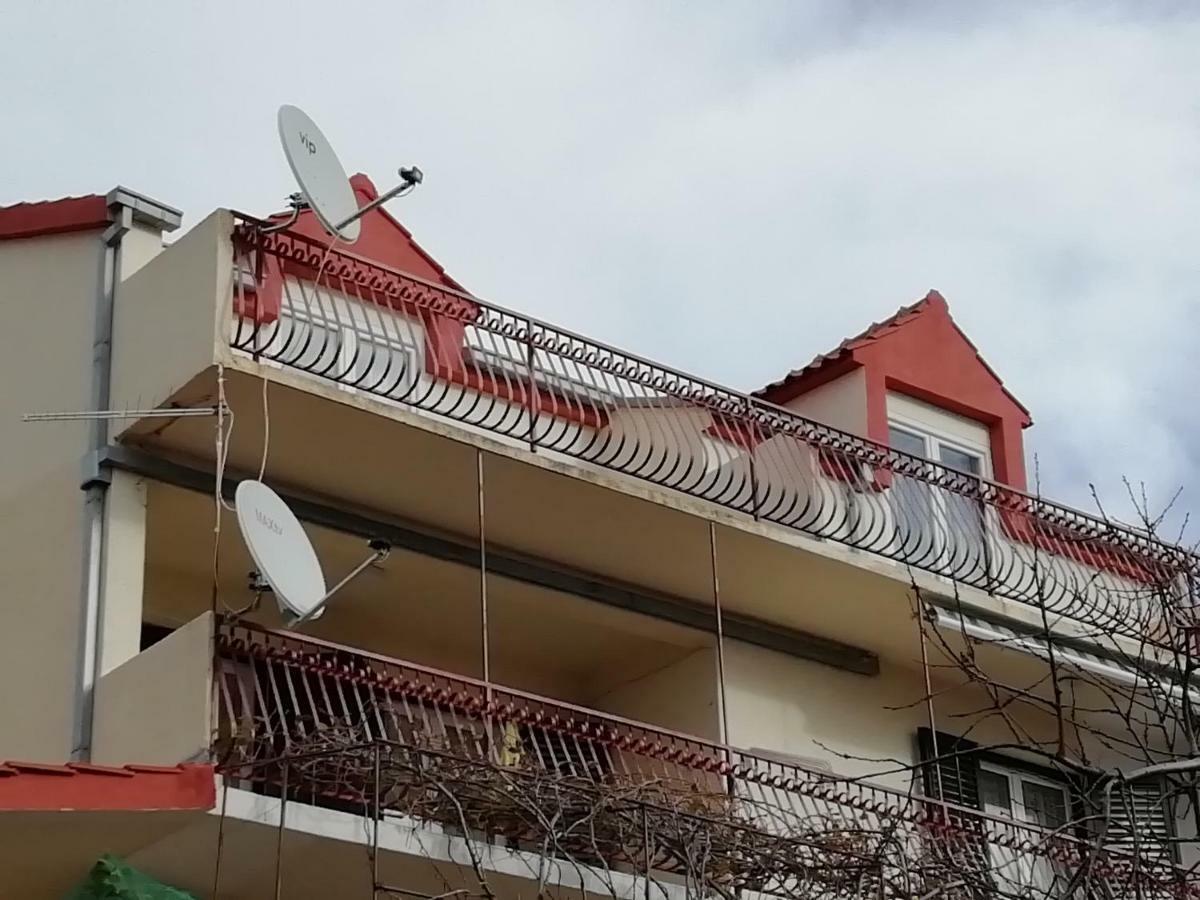 Angella Apartment Dugi Rat Eksteriør billede
