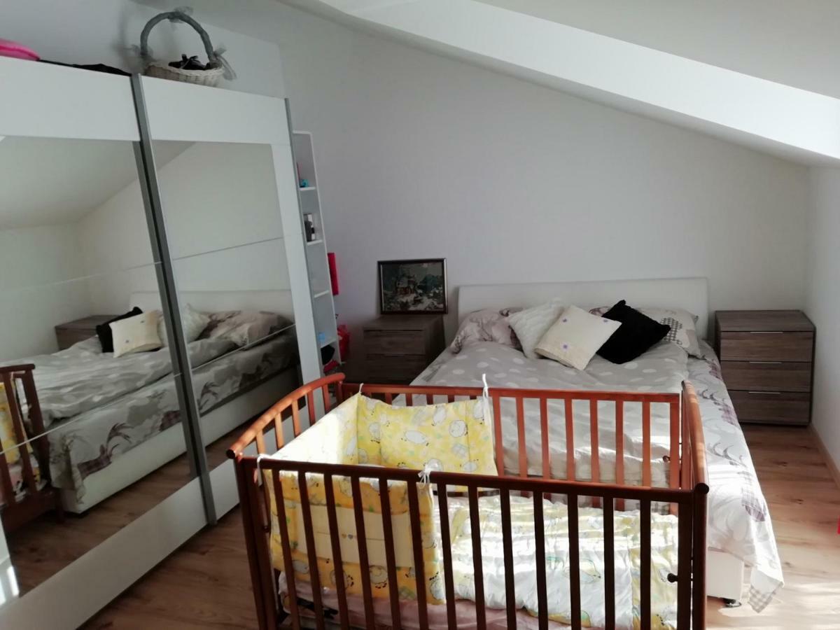 Angella Apartment Dugi Rat Eksteriør billede