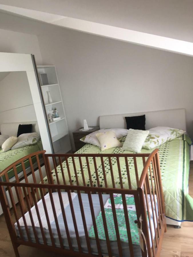 Angella Apartment Dugi Rat Eksteriør billede